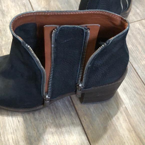 Lucky Brand Roquee Black Double Zip Ankle Boots - Picture 5 of 13